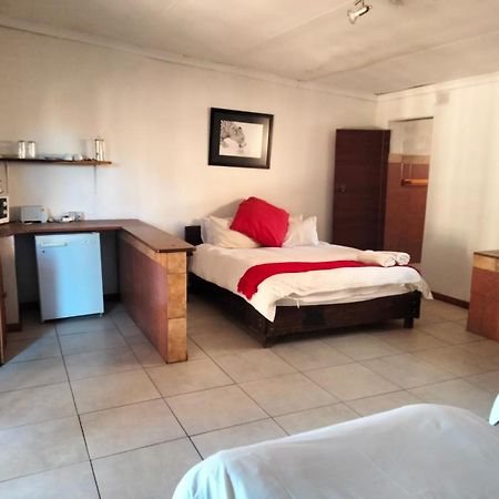 Boskoppie Lion & Tiger Reserve Kroonstad Zewnętrze zdjęcie